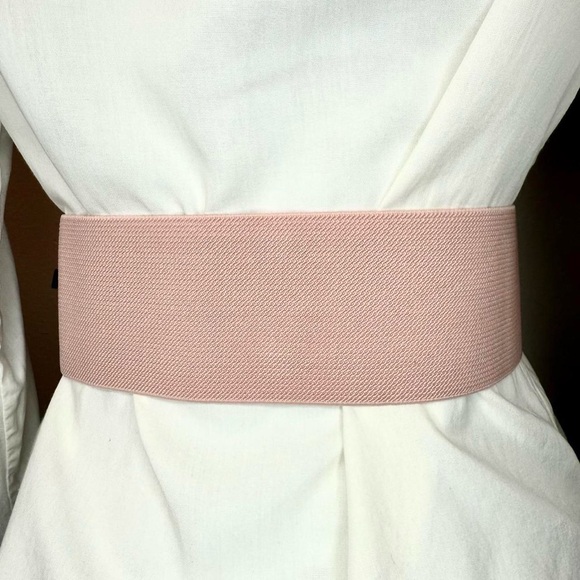 Light pink statement satin flower wide elastic waistband belt - Picture 3 of 8
